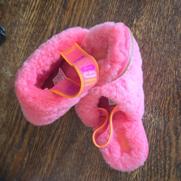 UGG lamb fur slippers kids 12 - Picture 2 of 3